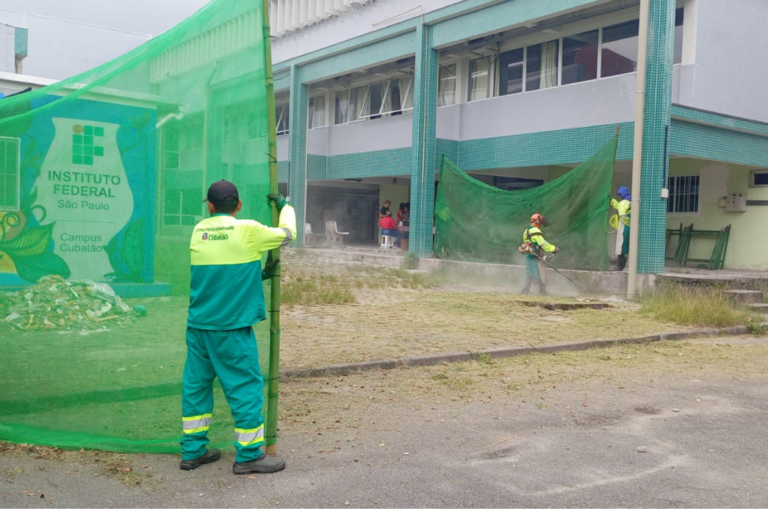 zeladoria-executa-serie-de-acoes-de-limpeza,-poda-e-reparacao-de-calcadas