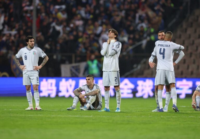 Duas seleções top 20 no ranking da Fifa estão fora da Copa do Mundo duas-selecoes-top-20-no-ranking-da-fifa-estao-fora-da-copa-do-mundo