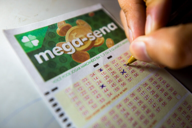 confira-os-numeros-da-mega-sena-3036-sorteados-neste-domingo-(26/7)
