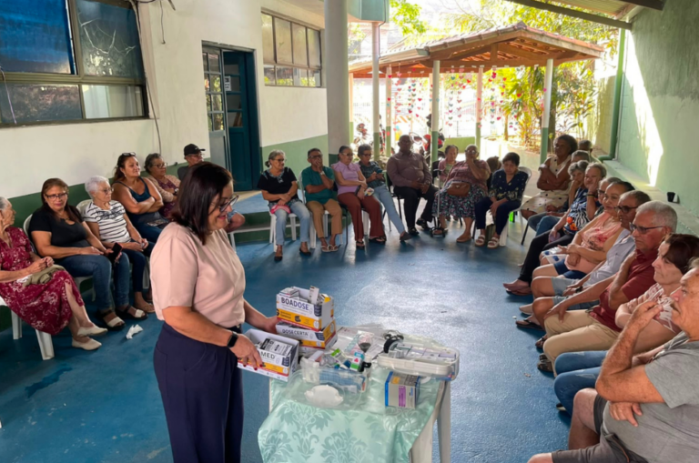 usf-vale-verde-promove-encontros-do-grupo-biblioteca-viva-60+