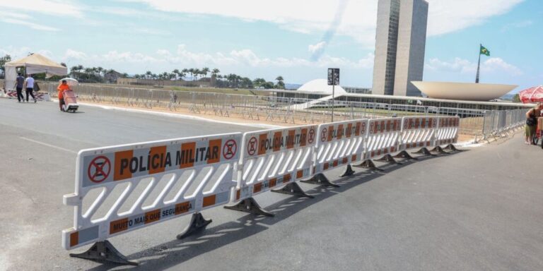 Dê uma olhada dicas para acompanhar o Desfile de 7 de Setembro em Brasília confira-dicas-para-acompanhar-o-desfile-de-7-de-setembro-em-brasilia